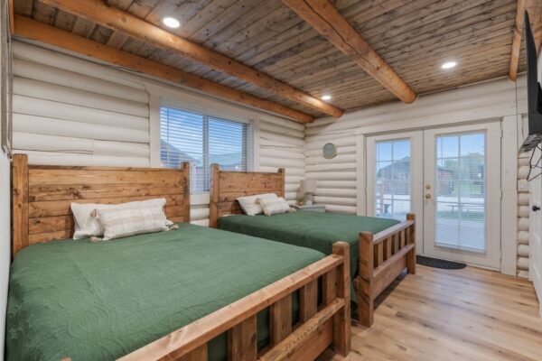 Queen Bed - Image 2