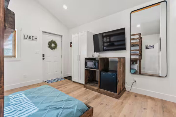 Private Cabin - Image 3